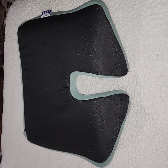 C Cushion Lab Pressure Relief Seat Cushion - Picture 3 of 4